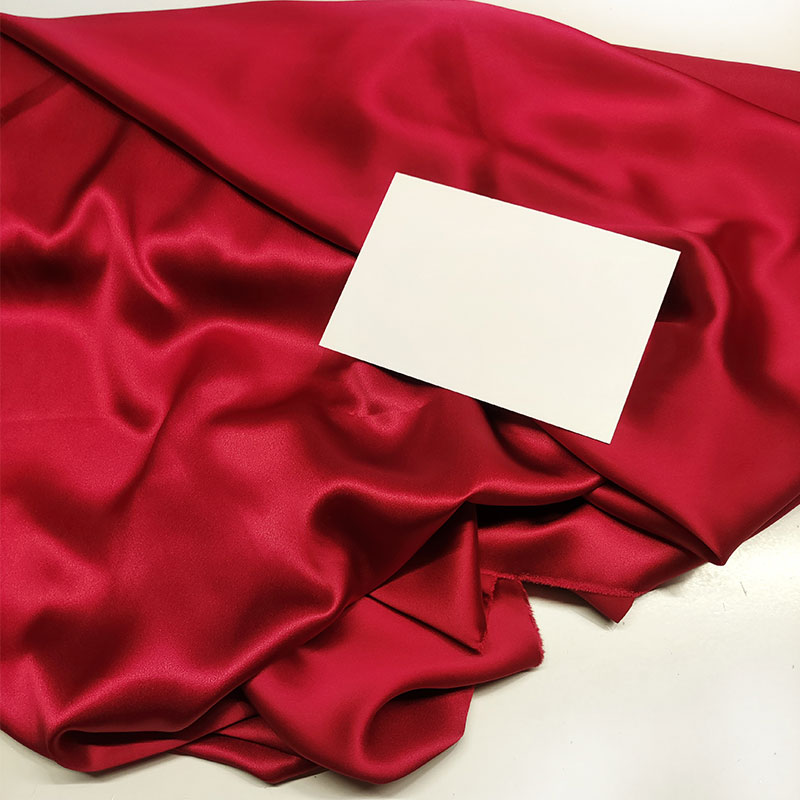 Seta tinta unita - rosso (Nella Tessuti)