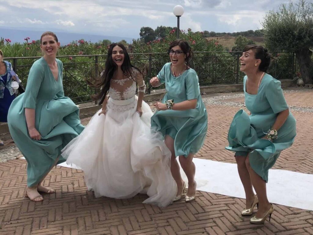 abito su misura per damigelle d'onore