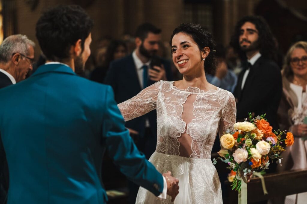 scollatura con trasparenza abito da sposa sartoriale