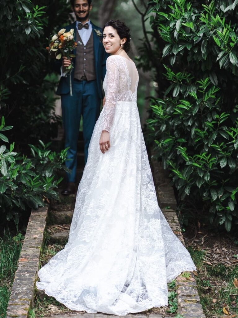 abito da sposa con strascico